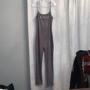Grey one piece EUC worn twice Fashion Nova large/XL